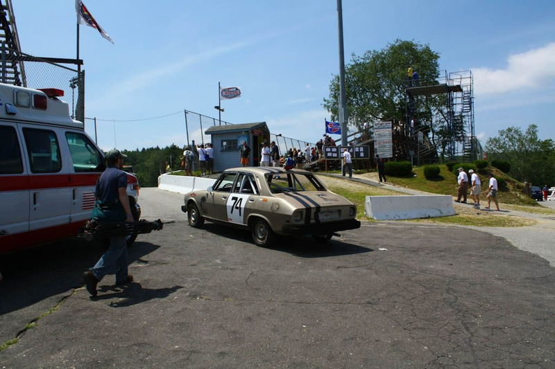 Illustration for article titled The 24 Hours Of LeMons New England 2009 Über Gallery, Part 4